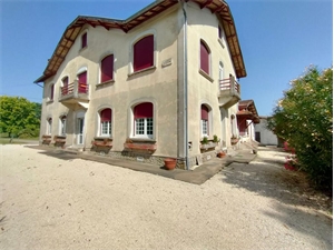 chateau à la vente -   33870  VAYRES, surface 488 m2 vente chateau - UBI433459289